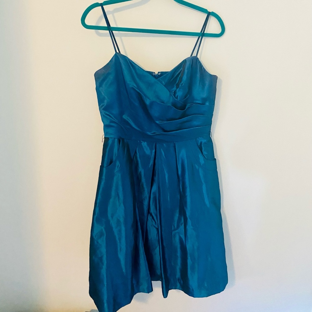 Gorgeous blue shimmer cocktail dresss